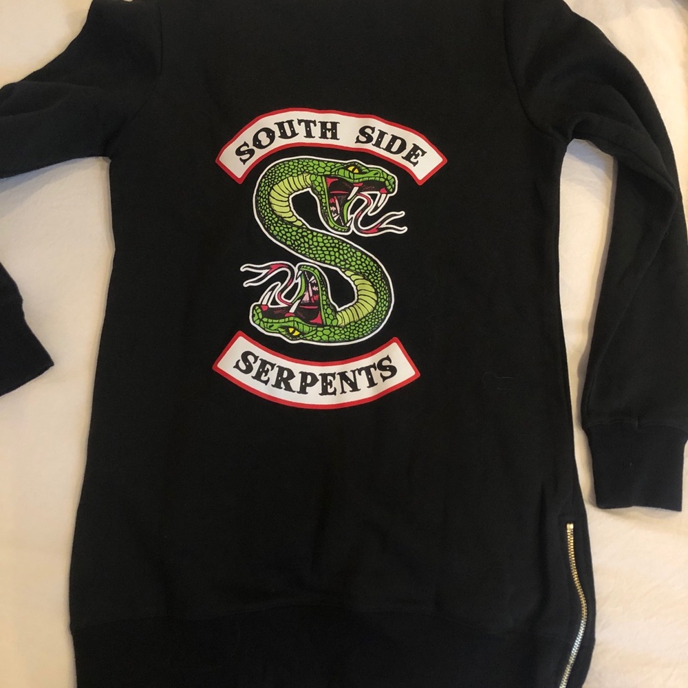 Riverdale long hoodie